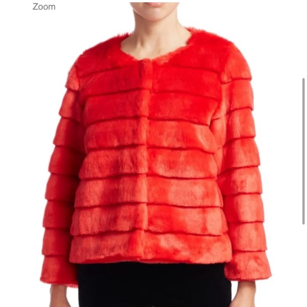 [SCRIPTED] Tiered Faux Fur Jacket in Brilliant Poppy - Picture 2 of 12